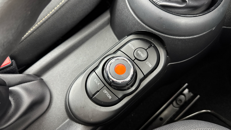 MINI Hatchback 1.5 Cooper Classic II 3dr Petrol Hatchback